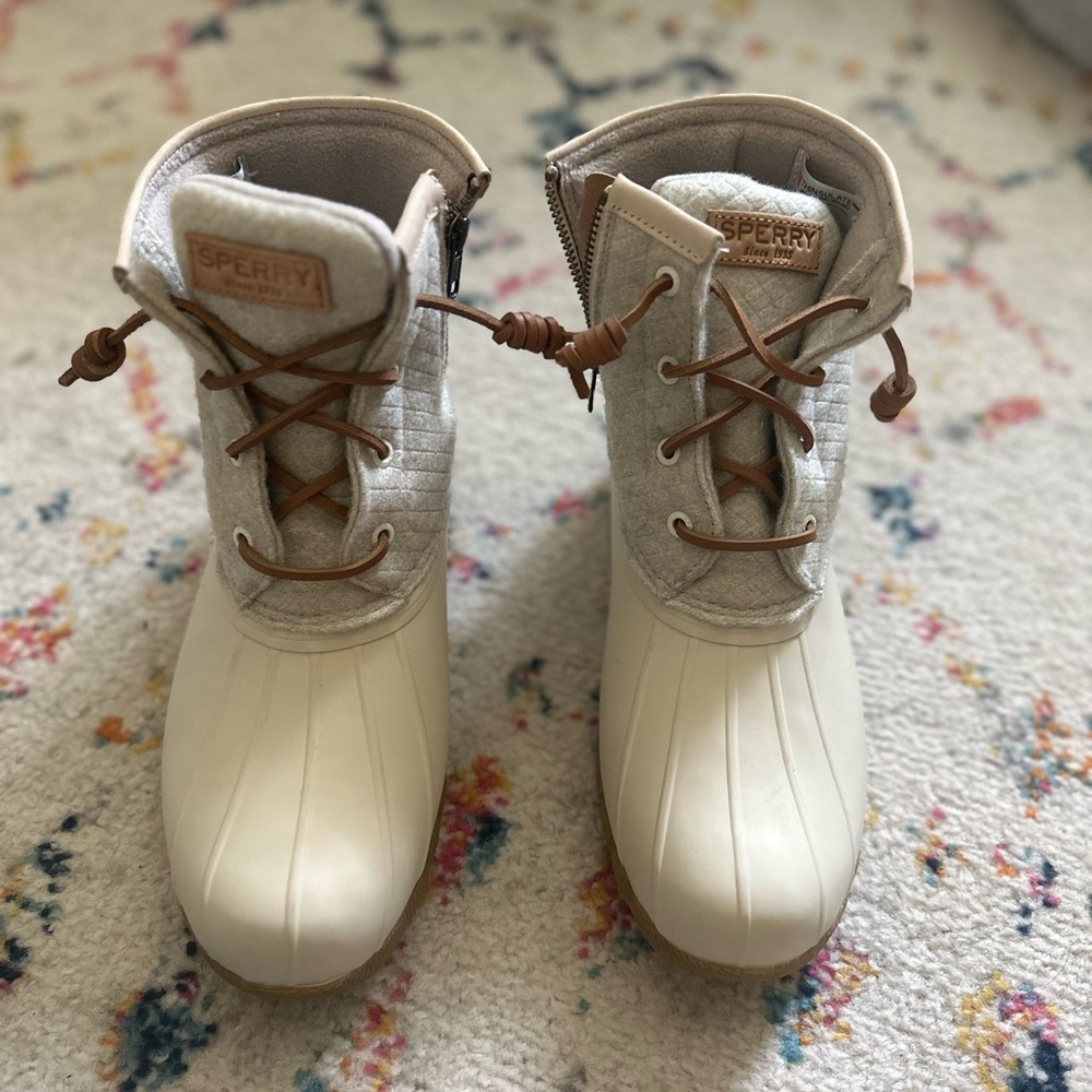 Sperry Women’s Saltwater Wool Embossed Duck Boots - Oat Size 8.5W